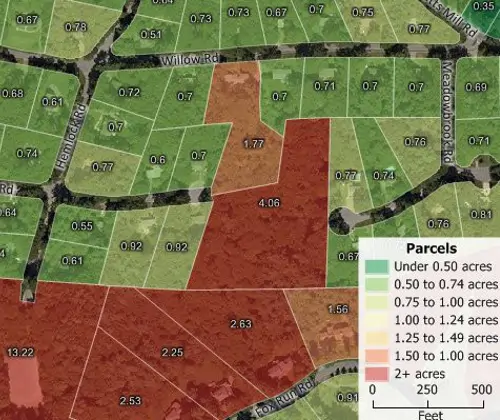 Internet mapping of parcel maps and data